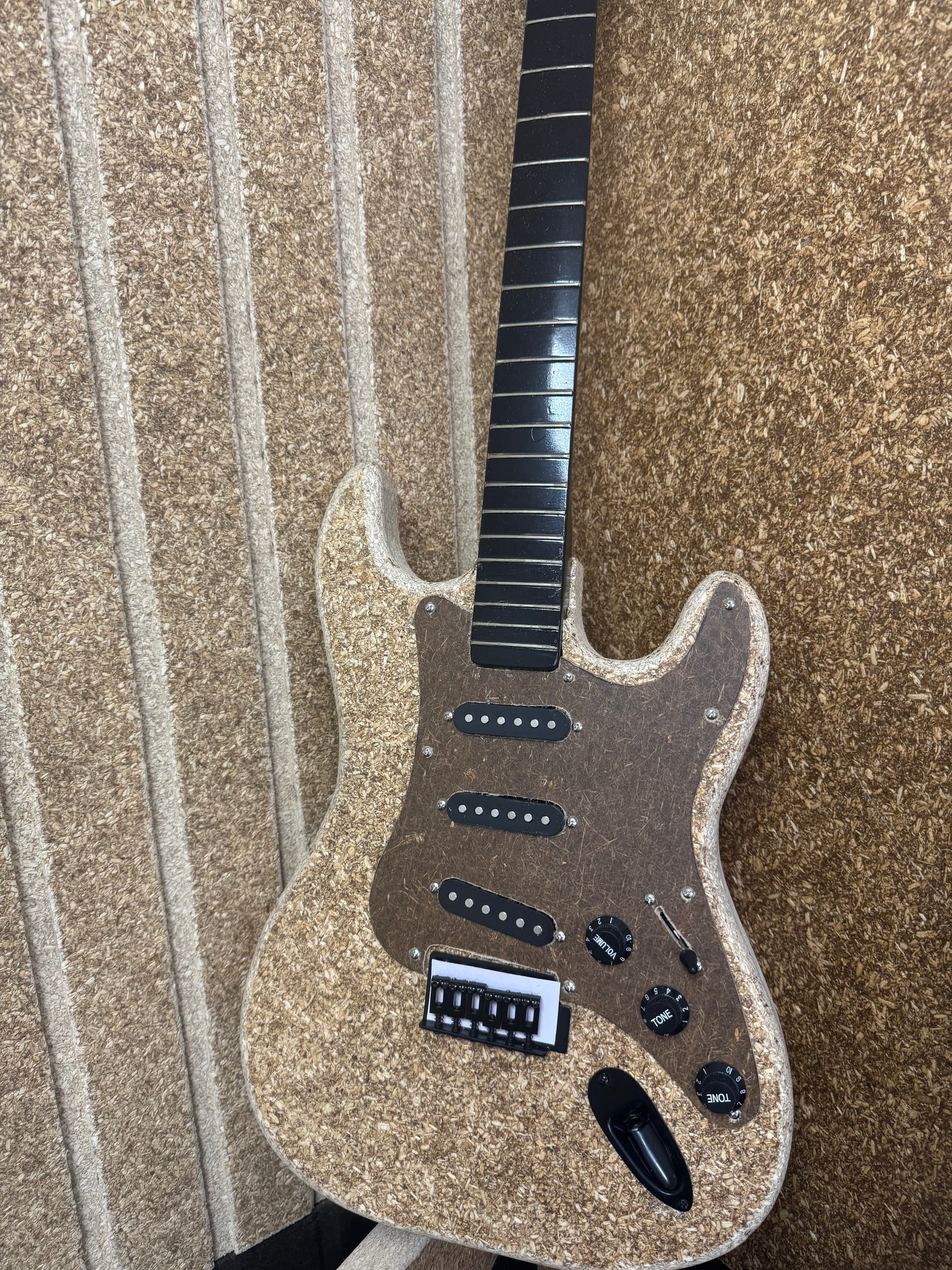 Electric guitar body and pickguard made from hemp composite material — industrial hemp as a material innovation